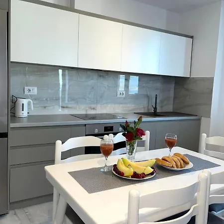 Diamond Dream * Sarandë